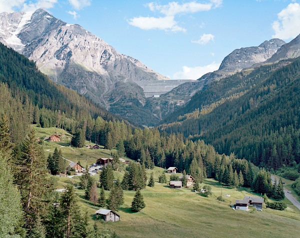 HYDROELECTRIC DAMS THE FUTURE OF POWER IN SWITZERLAND | BLOOMBERG